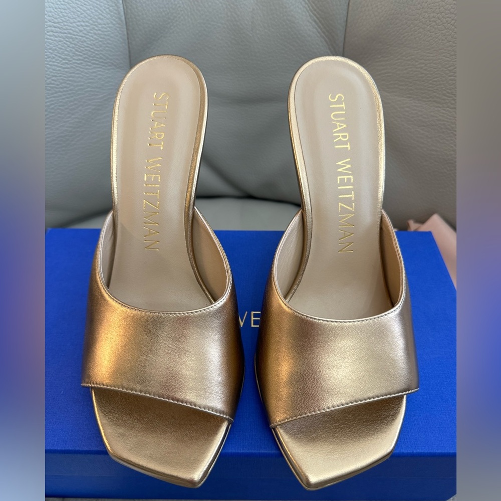 Stuart Weitzman SA272 GLD 8 B